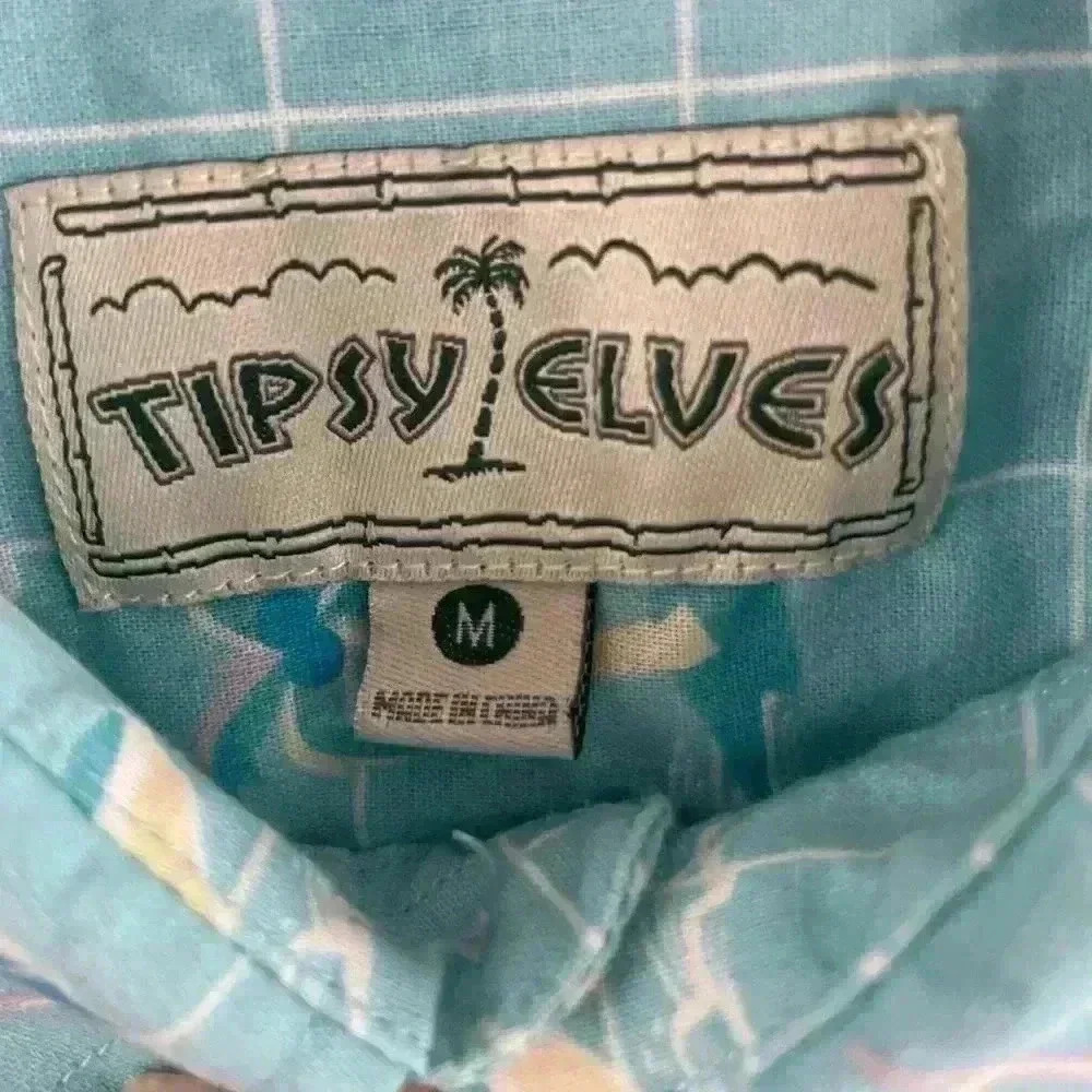 Tipsy Elves button down collared shirt men’s medium - Picture 3 of 5